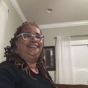 Meet your Posher, Pansy